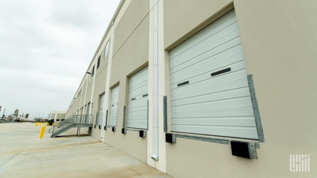 Apollo-Backed Fund Closes $1.4B for Logistics Property Acquisition