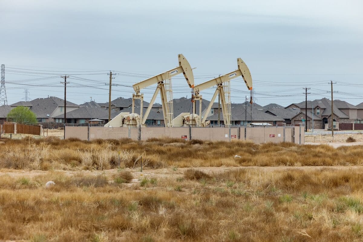 Ceasefire Deal Eases Oil Markets, Reducing Geopolitical Risk