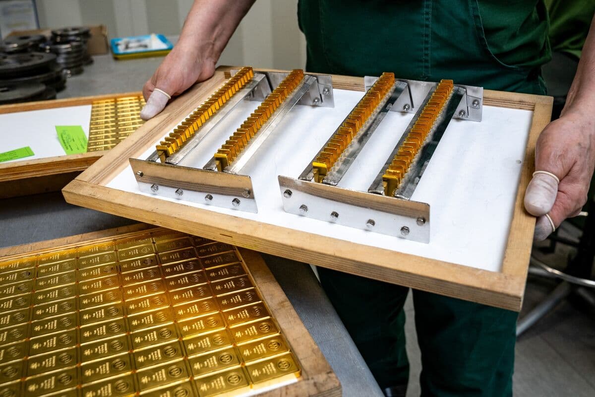 Gold Climbs on Middle East Ceasefire; Boston Investors Watch Inflation